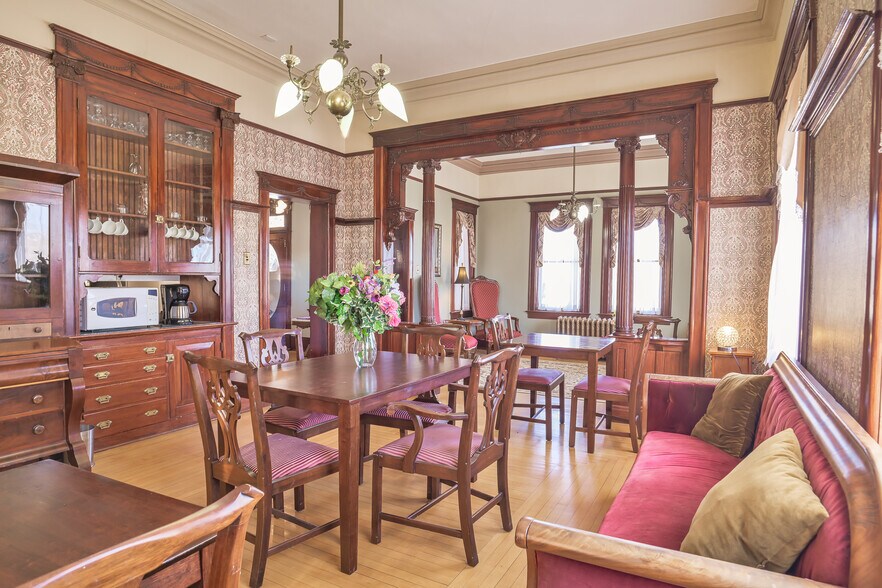 More Photos Of 310 E 2nd St, Trinidad Hospitality For Sale