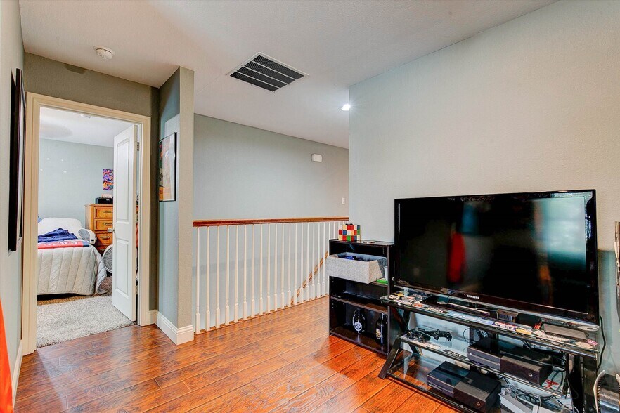 More Photos Of 3201 Forest Park Blvd, Fort Worth Apartments For Sale