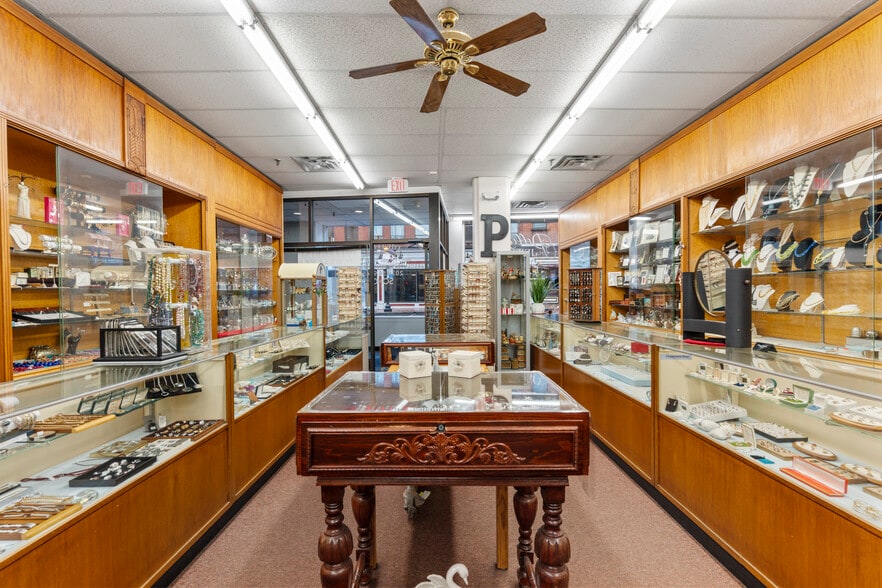 More Photos Of 83-85 Washington St, Norwalk Loft Creative Space For Sale