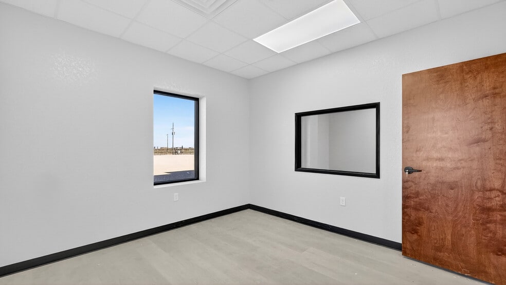 More Photos Of 16511 W Basin St, Odessa Industrial For Lease