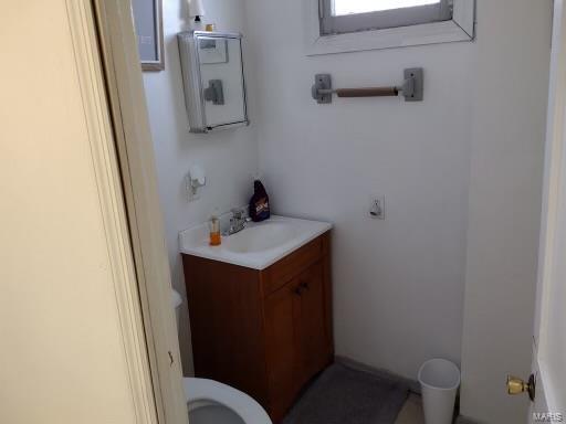 More Photos Of 7950 N Broadway, Saint Louis General Retail For Lease