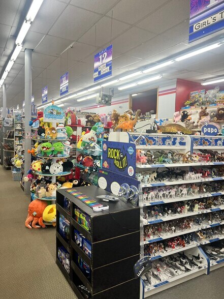 More Photos Of 208 Main Ave S, Park Rapids Storefront Retail Residential For Sale