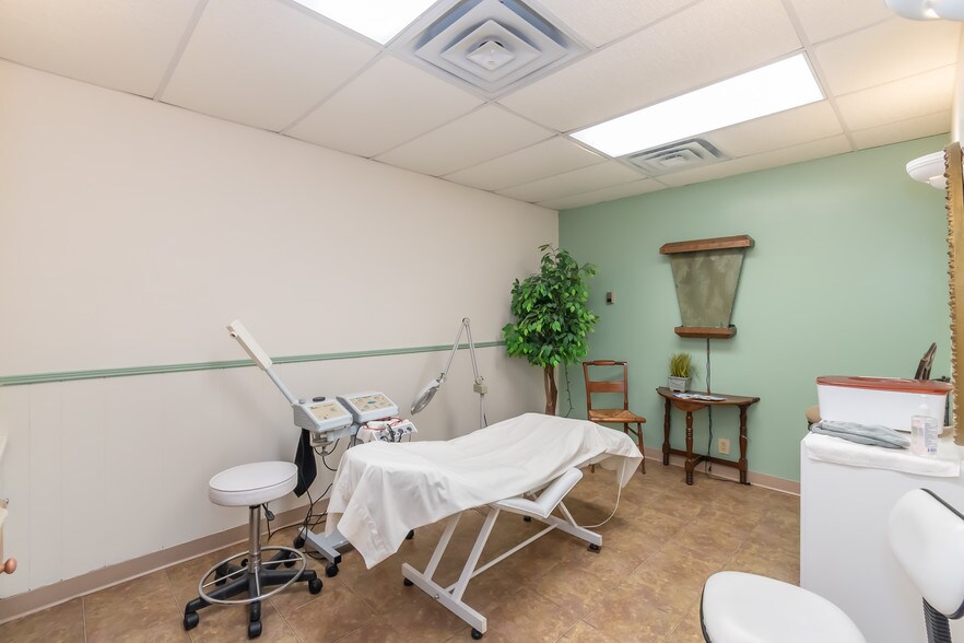 More Photos Of 3920 Nowata Rd, Bartlesville Freestanding For Sale