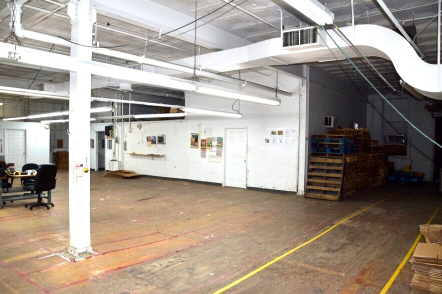 More Photos Of 588 56th St, West New York Manufacturing For Sale