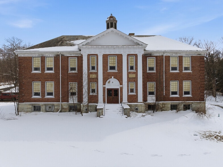 More Photos Of 13 Academy Hill Rd, Westminster Schools For Sale