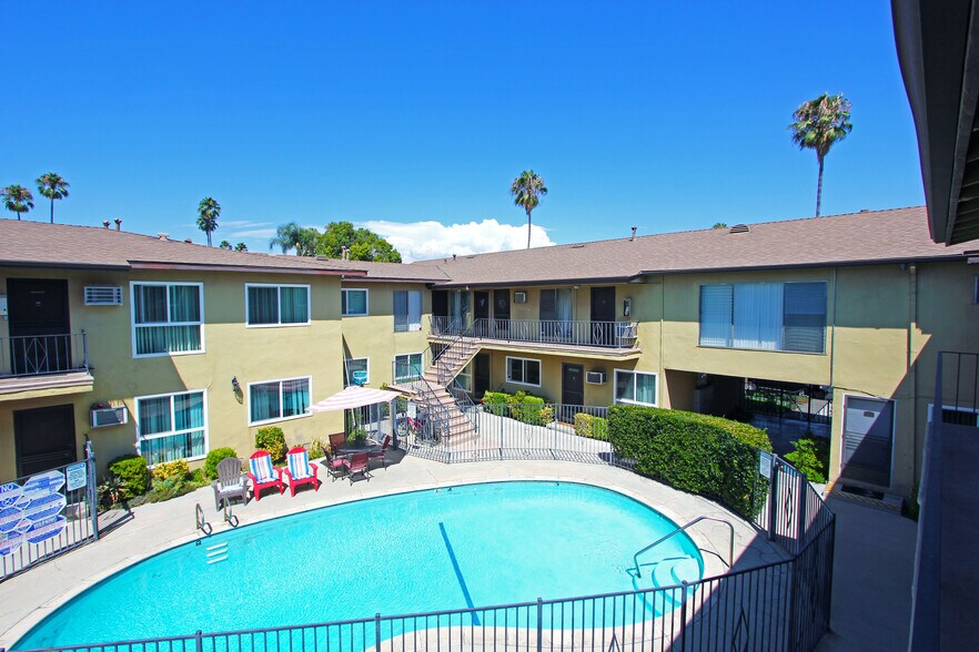 More Photos Of 6635 Wilkinson Ave, North Hollywood Apartments For Sale
