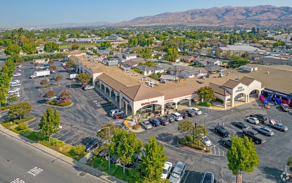 More Photos Of 301 W Calaveras Blvd, Milpitas Freestanding For Lease