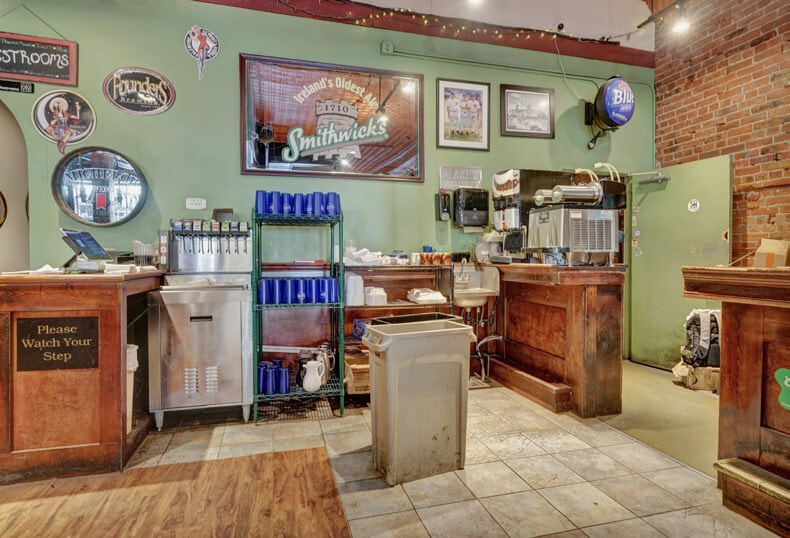 More Photos Of 210 Huron Ave, Port Huron Restaurant For Sale