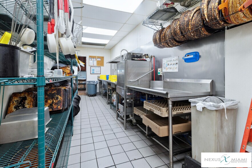 More Photos Of 2185 Post Oak, Marianna Fast Food For Sale