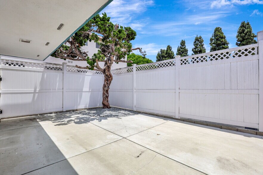 More Photos Of 710 Venice Way, Inglewood Apartments For Sale