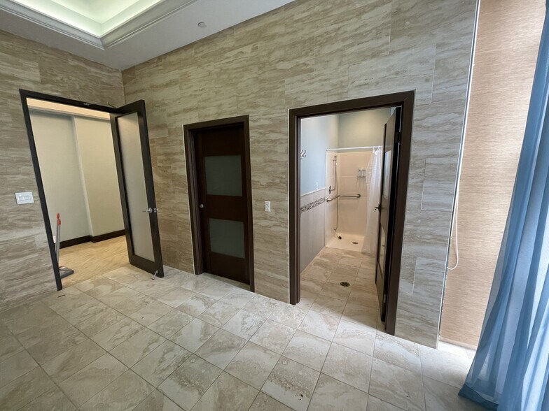 More Photos Of 5515 Vista View Way, Oviedo Medical For Sale