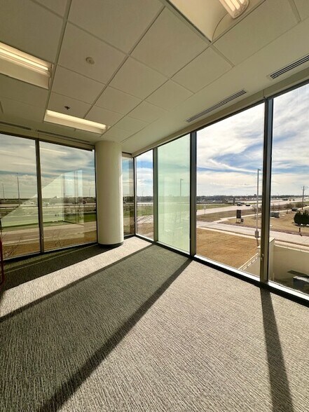 More Photos Of 5900 S Lake Forest Dr, McKinney Office For Lease