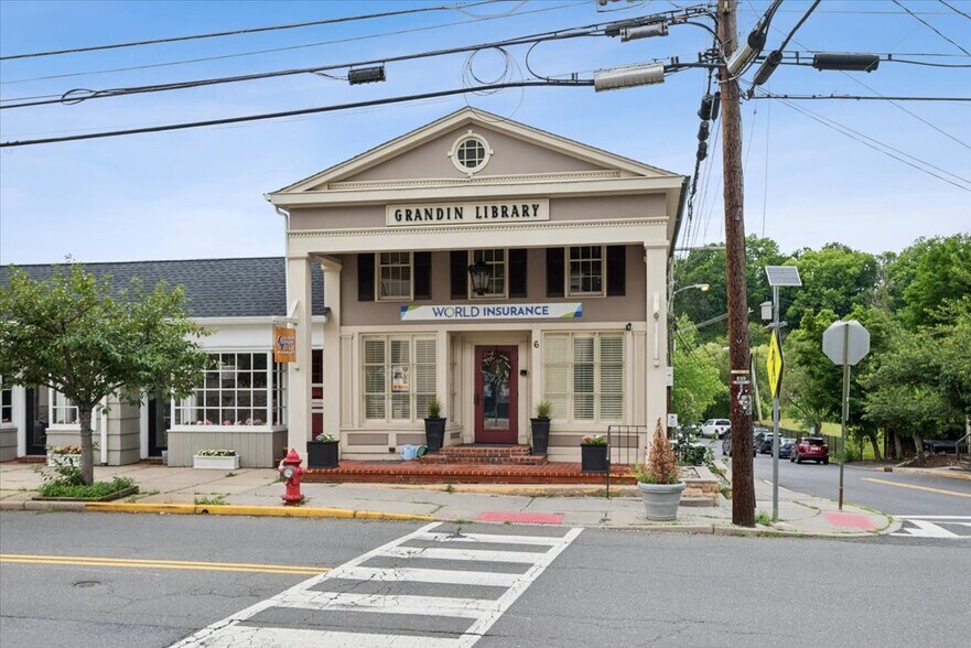 More Photos Of 6 Leigh St, Clinton Township Office For Sale