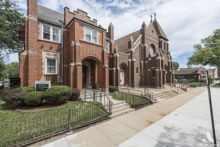 More Photos Of 700 E 91st St, Chicago Religious Facility For Sale
