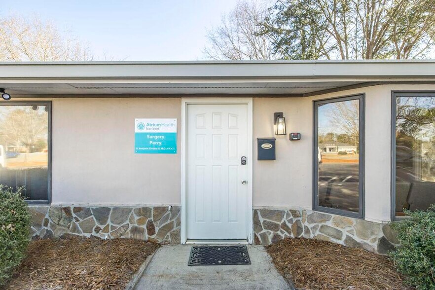 More Photos Of 1020 Keith Dr, Perry Healthcare For Lease