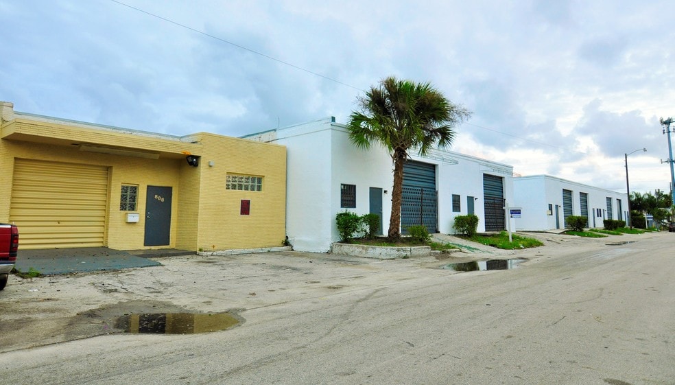 More Photos Of 842 NW 7th Ter, Fort Lauderdale Warehouse For Sale