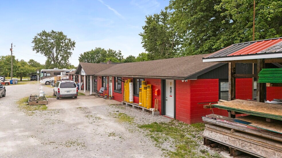 More Photos Of 2287 N US Highway 31, Austin Freestanding For Sale