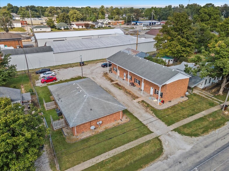 Primary Photo Of 507 Washington St, Pawnee Apartments For Sale