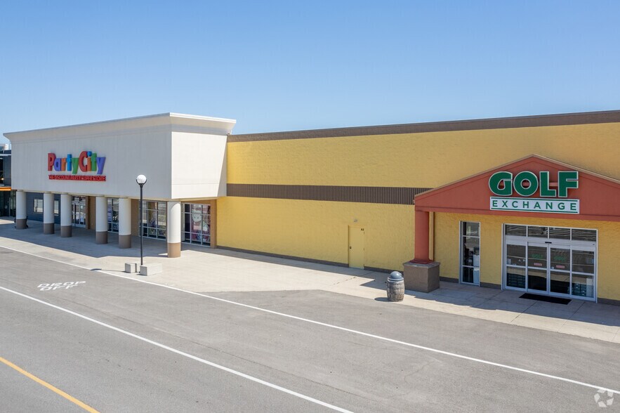 Primary Photo Of 4450 Eastgate Blvd, Cincinnati General Retail For Lease