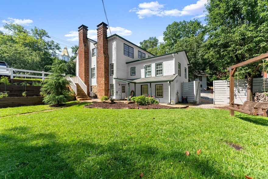More Photos Of 168 W Main St, Dahlonega Hospitality For Sale