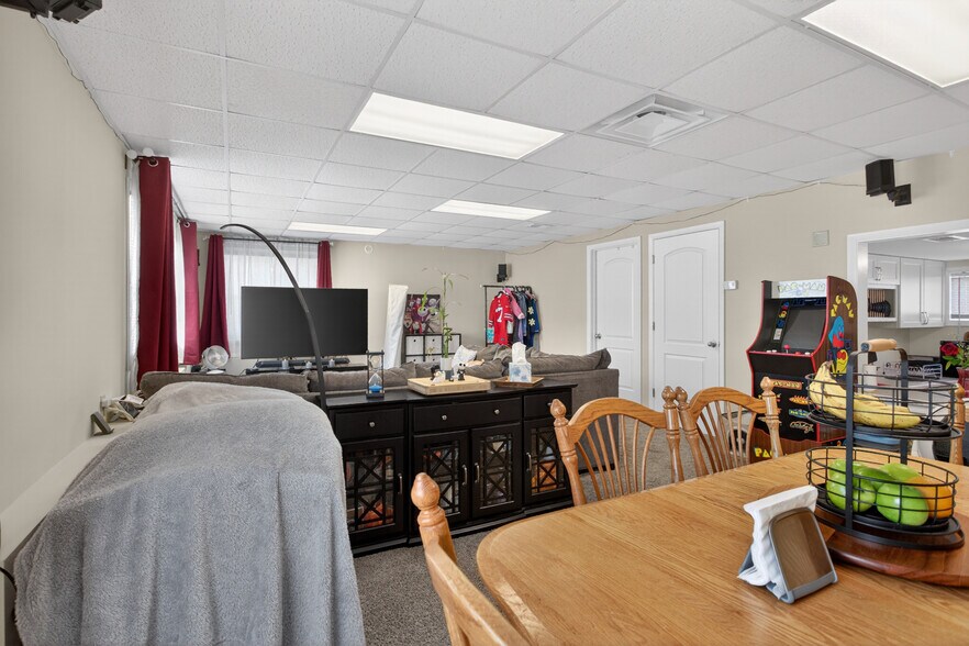 More Photos Of 124 S Brooklyn Rd, Napoleon Freestanding For Sale