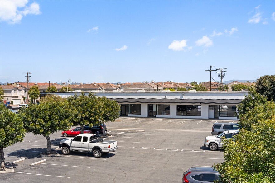 Primary Photo Of 6161 Lincoln Ave, Buena Park Storefront For Lease