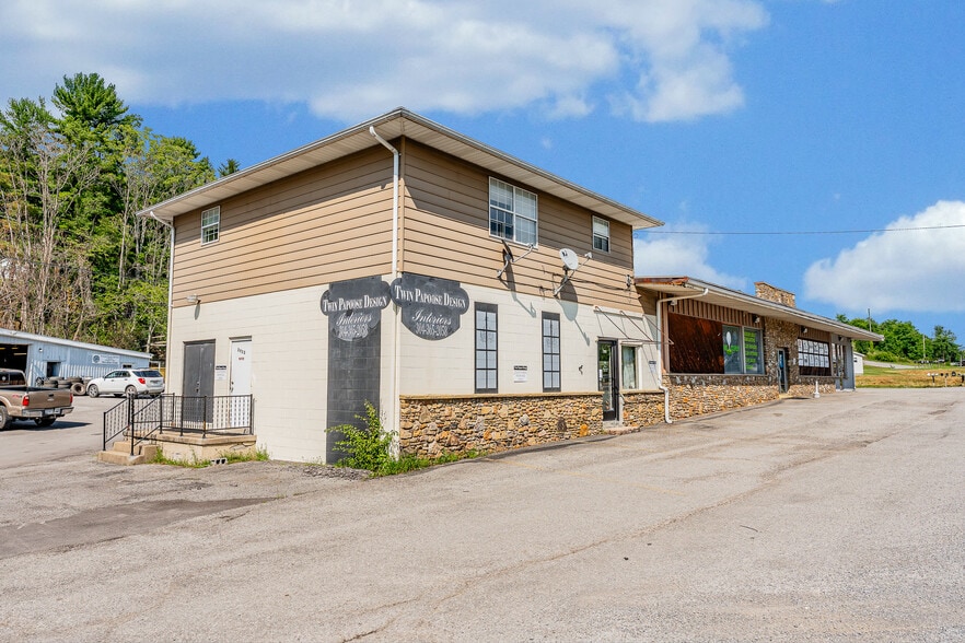 More Photos Of 2939 White Hall Blvd, White Hall General Retail For Sale