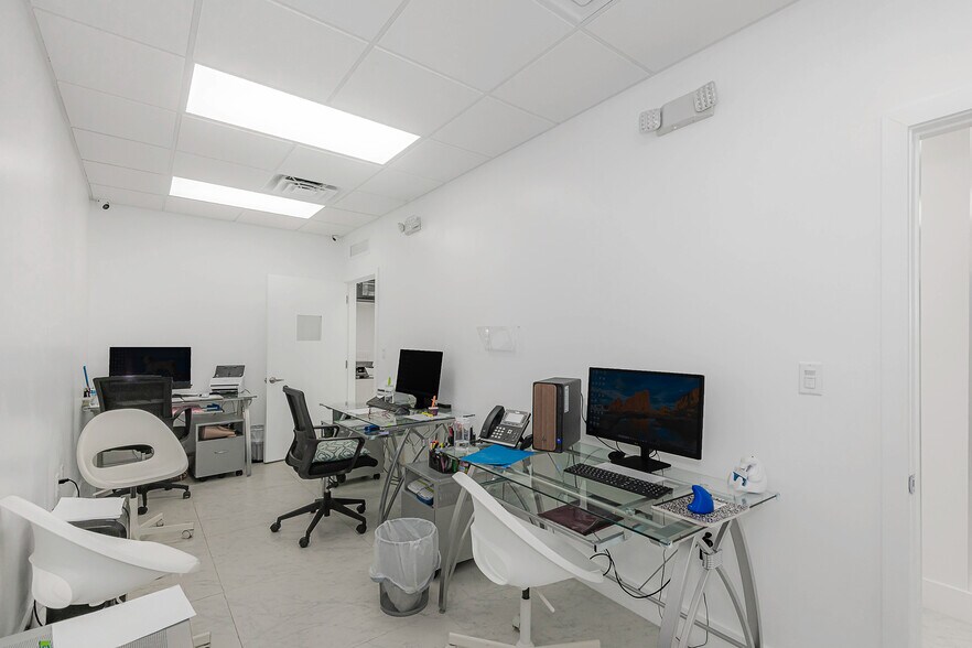 More Photos Of 1976-1992 E 4th Ave, Hialeah Storefront For Sale