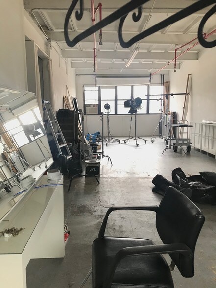 More Photos Of 18 Bay St, Brooklyn Flex For Lease