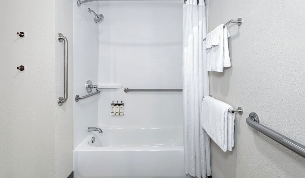 More Photos Of 2595 Bunker Hill Dr, Algonquin Hotel For Sale
