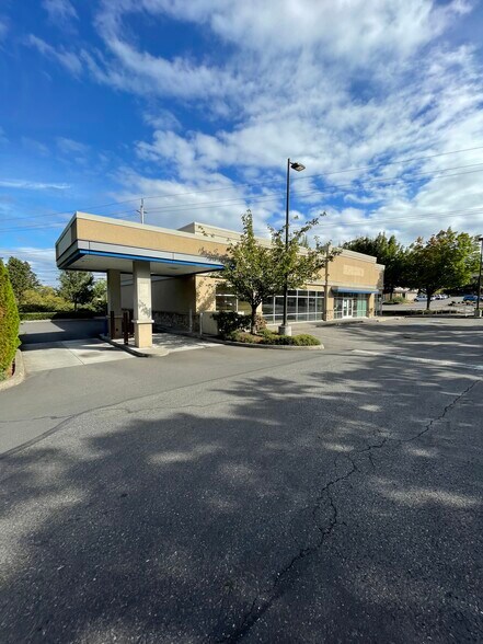 More Photos Of 10065 SW Barbur Blvd, Portland Freestanding For Lease