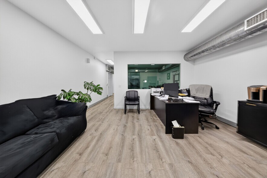 More Photos Of 20847 Sherman Way, Canoga Park Office For Sale