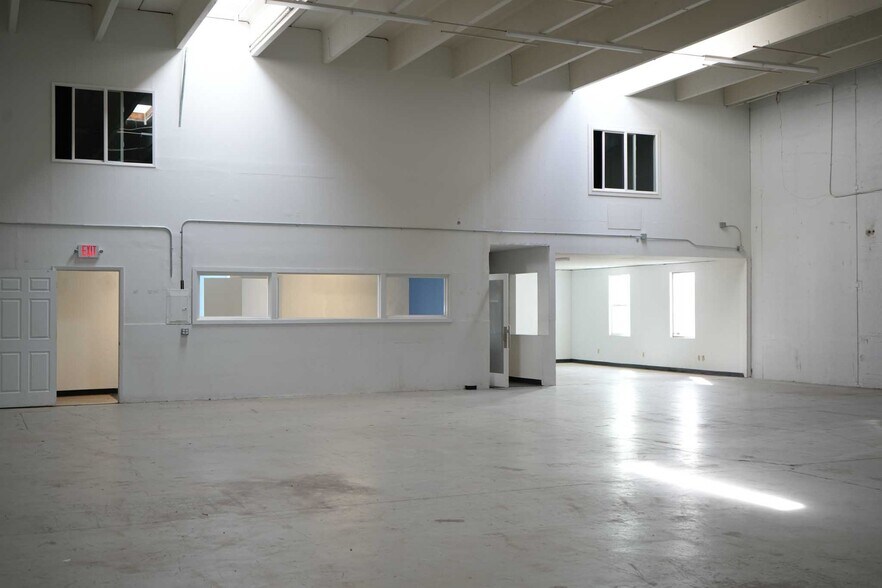 More Photos Of 4850-4878 Northpark Dr, Colorado Springs Warehouse For Lease