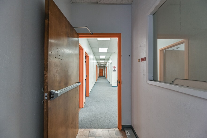 More Photos Of 1100 Monache Mountain ave, Inyokern Flex For Lease