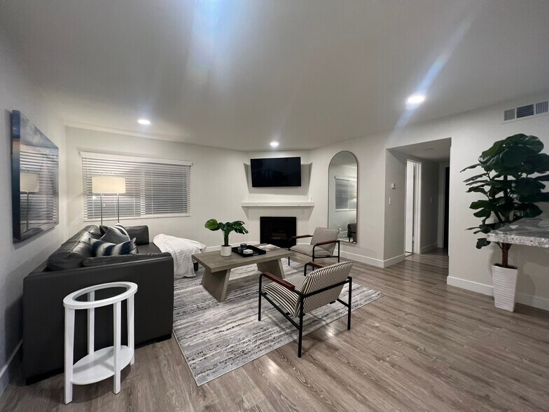 More Photos Of Undisclosed, Costa Mesa Apartments For Sale