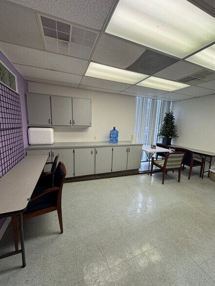 More Photos Of 1539 Parental Home Rd, Jacksonville Medical For Lease