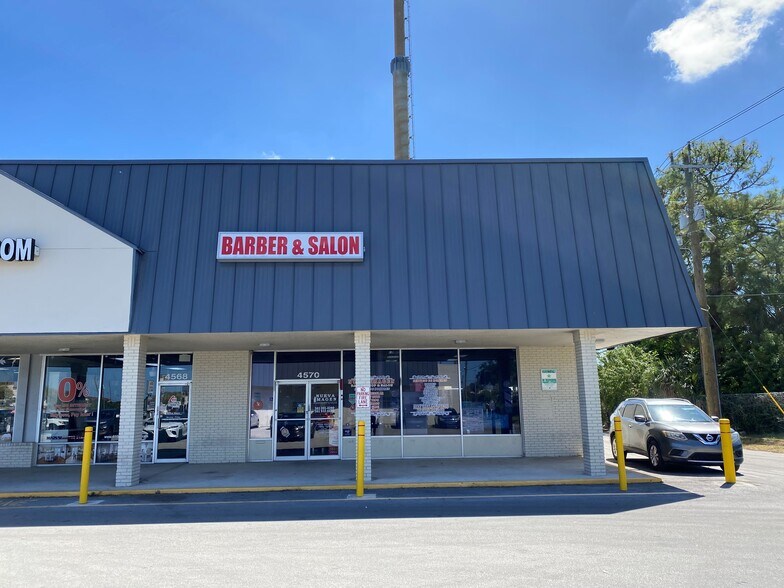 More Photos Of 4550-4644 Lake Worth Rd, Green Acres Unknown For Lease