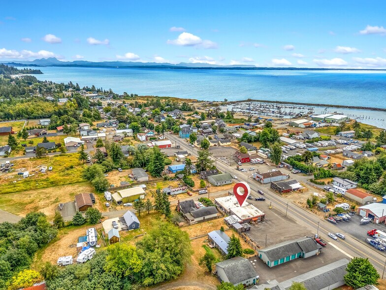 More Photos Of 780 US-101, Chinook Restaurant For Sale