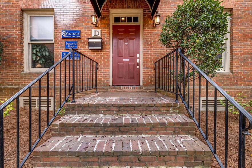 More Photos Of 2900 Paces Ferry Rd SE, Atlanta Office For Lease