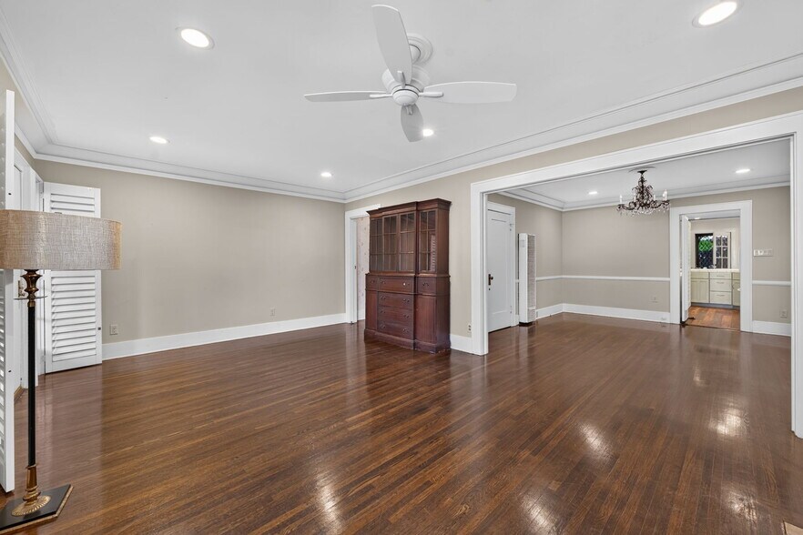 More Photos Of 119 S Adams St, Glendale Multifamily For Sale