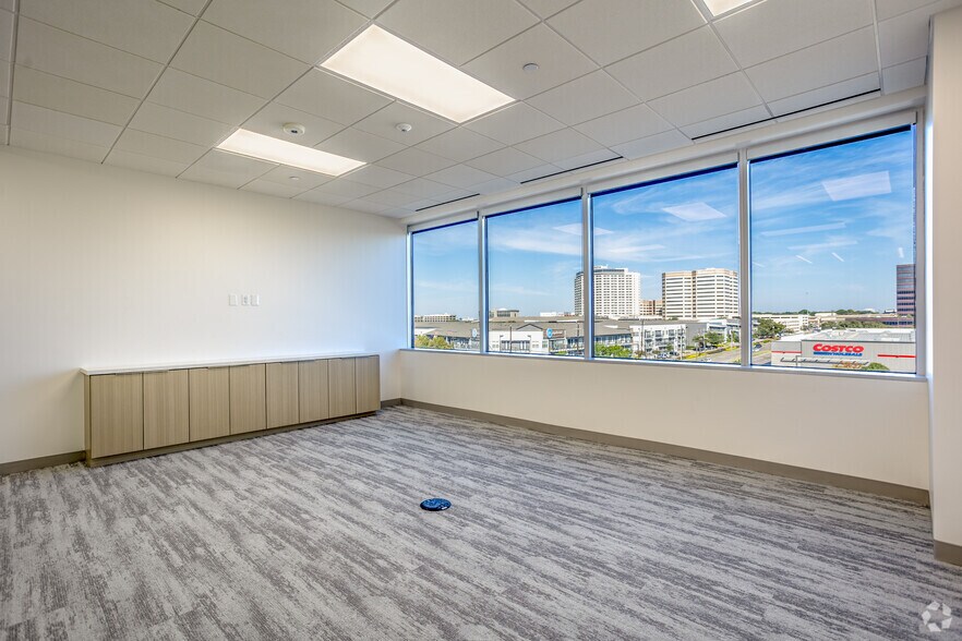 More Photos Of 12400 Coit Rd, Dallas Office For Lease