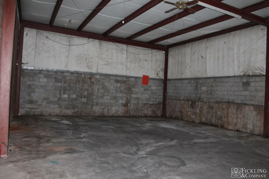 More Photos Of 795 S Fulton St, Macon-Bibb Warehouse For Lease