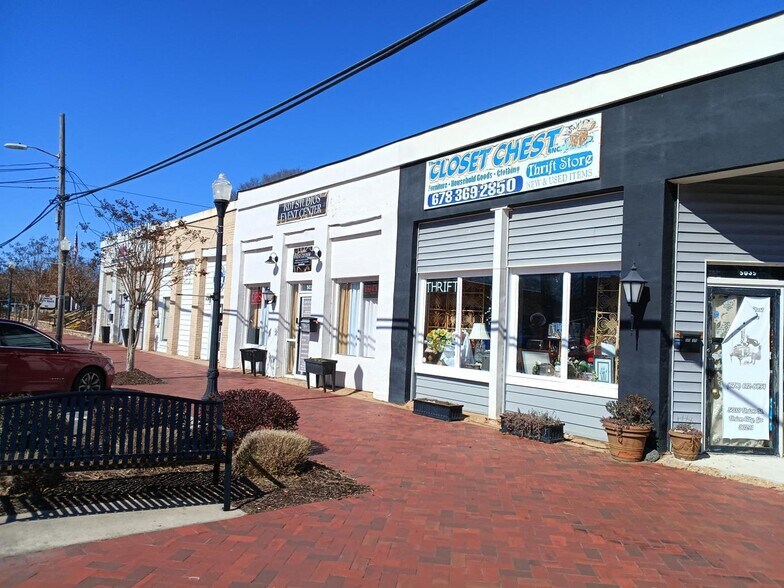 More Photos Of 5037 Union St, Union City Storefront For Sale
