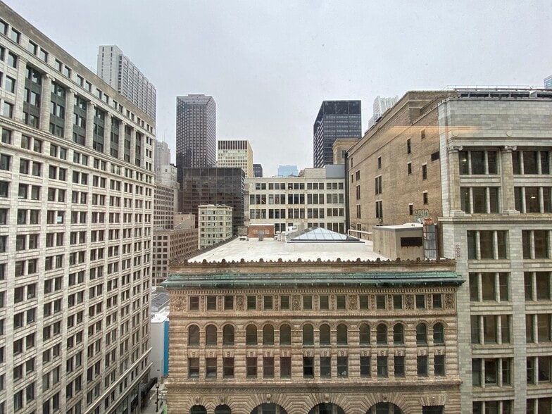 More Photos Of 50 E Washington St, Chicago Office For Sale