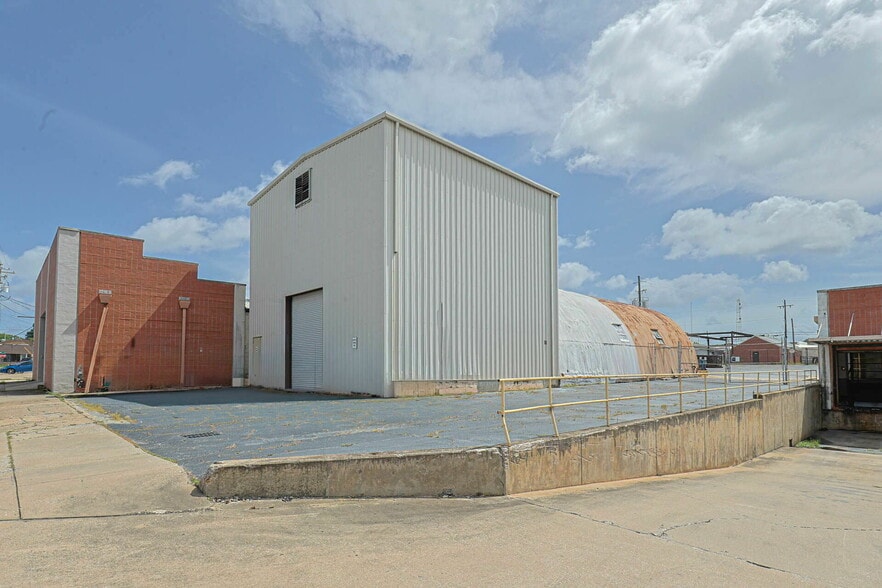 More Photos Of 1323 11th Ave, Columbus Industrial For Sale