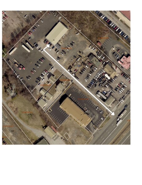 More Photos Of 9 Wilson Dr, New Castle Auto Repair For Lease