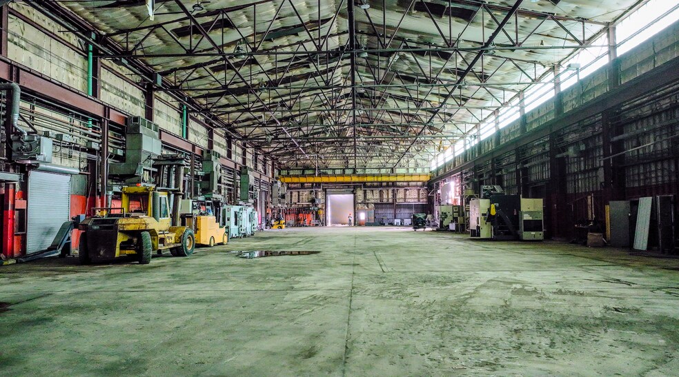 More Photos Of 601 McFarland St, Houston Warehouse For Lease