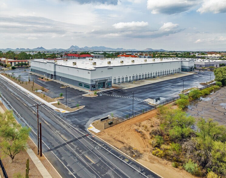 Primary Photo Of 2717 E Corona Rd, Tucson Warehouse For Lease