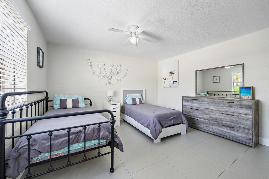 More Photos Of 940 Charles St, West Palm Beach Multifamily For Sale