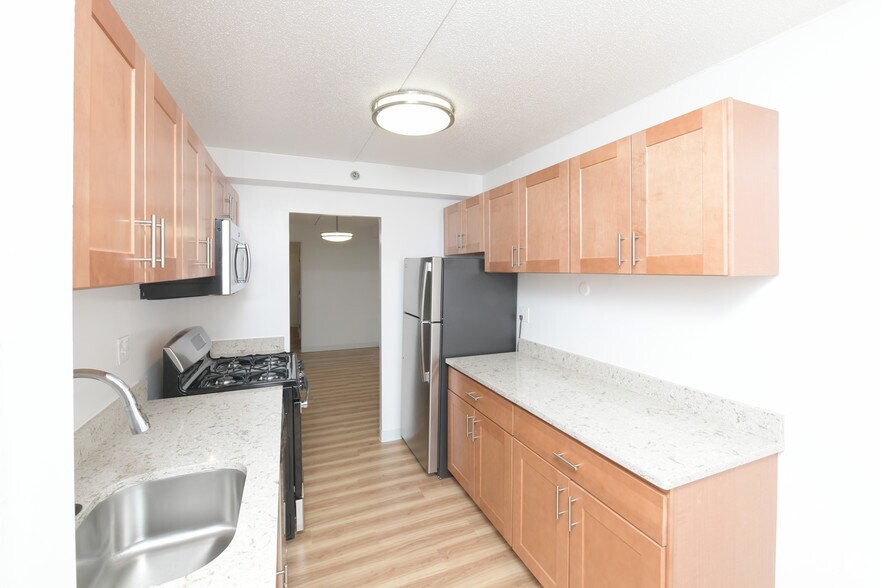 More Photos Of 1371 Beacon St, Brookline Apartments For Lease